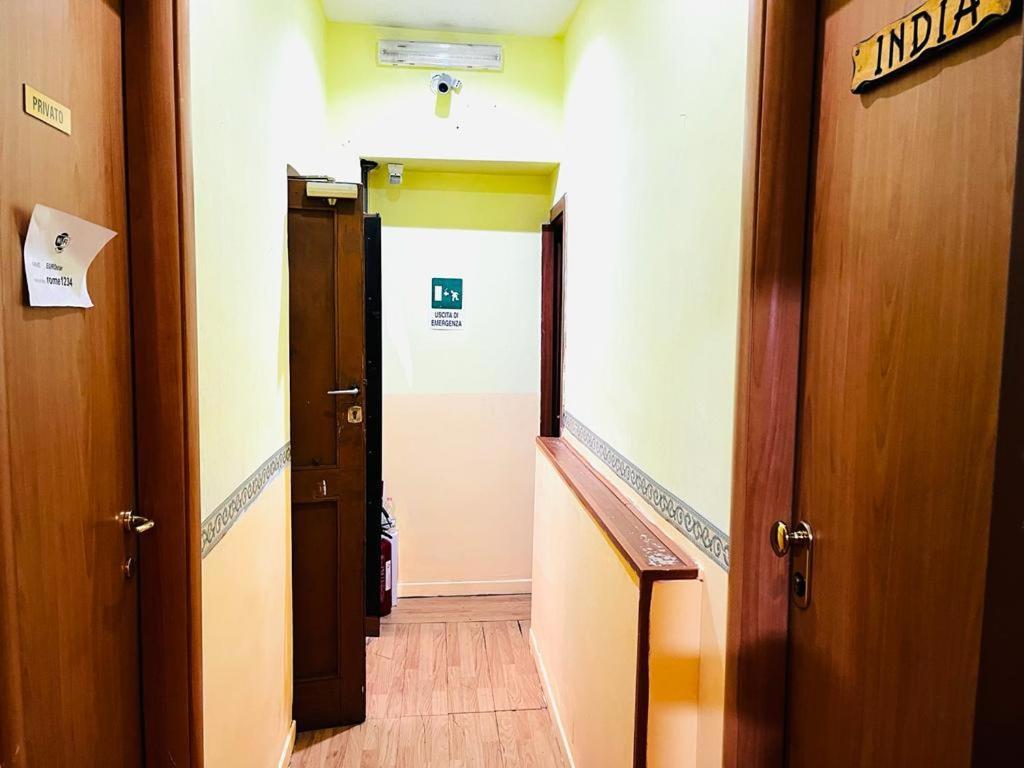 Green Guesthouse ローマ エクステリア 写真